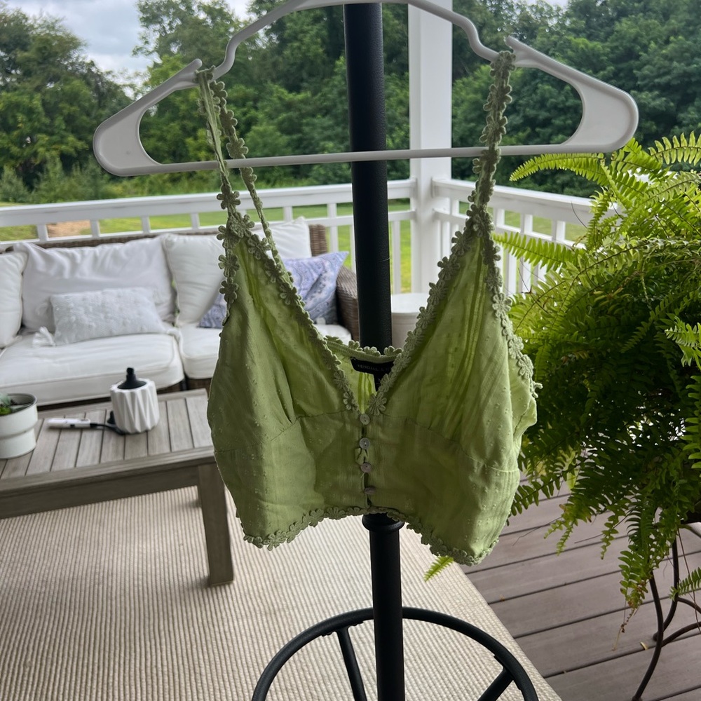 kendall and kylie pacsun floral top